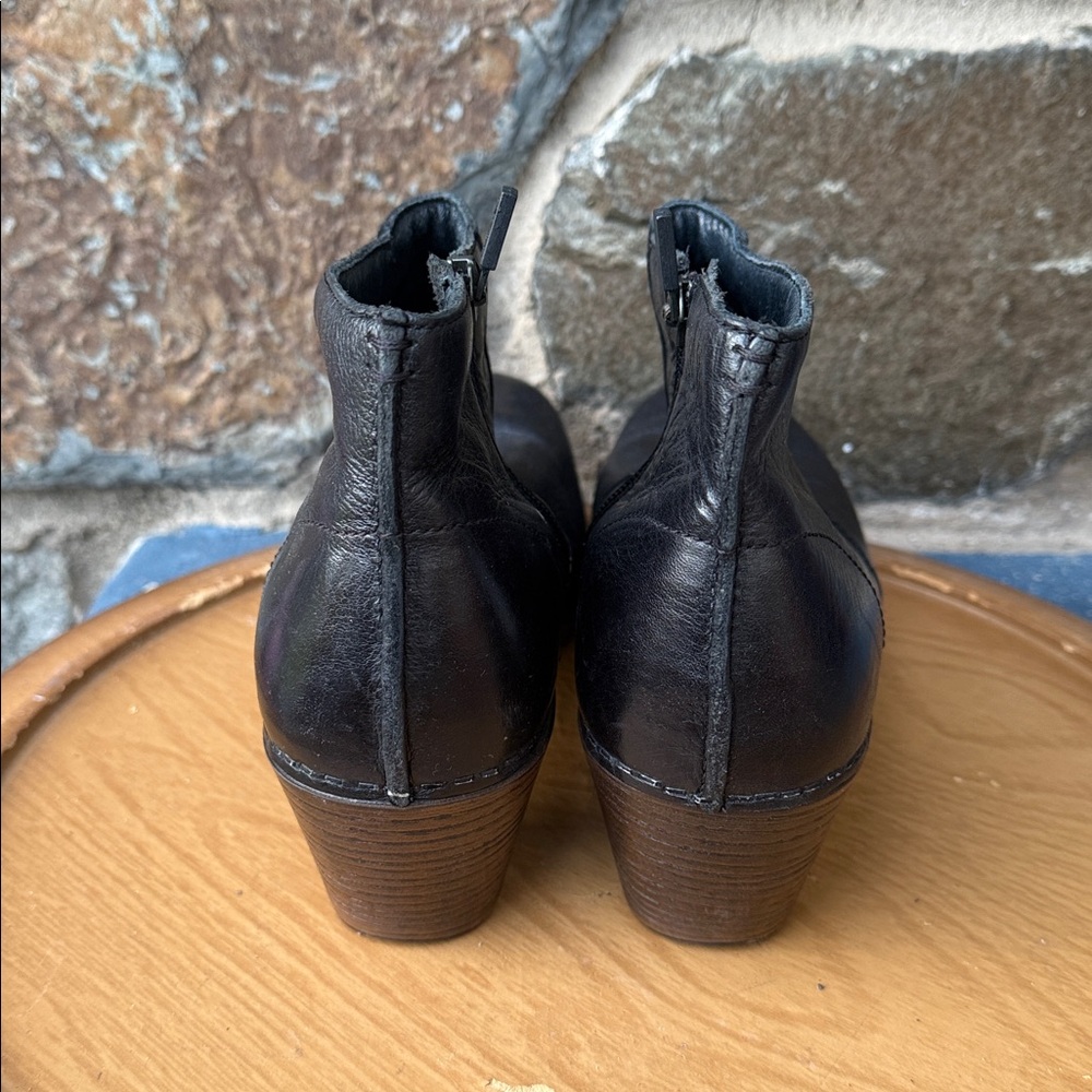Dansko Black Leather Ankle Booties Side Zip Comfort Heel EU 38 - Picture 4 of 7